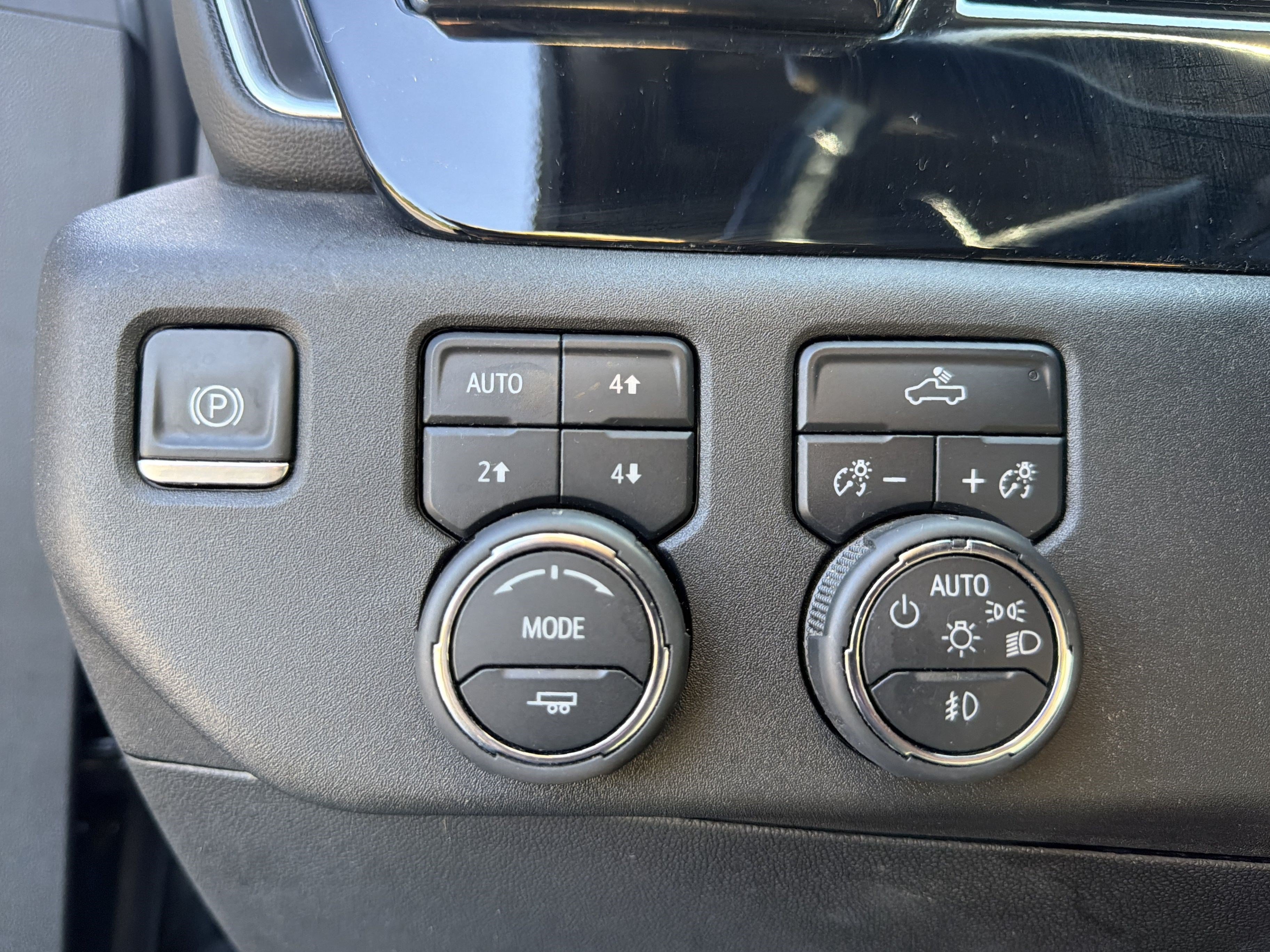 Used 2024 Chevrolet Silverado 1500 RST w/ Convenience Package II AWD/4WD image 28