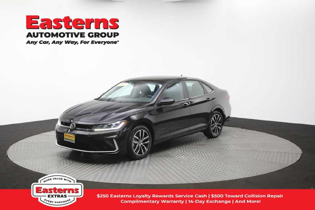 Used 2025 Volkswagen Jetta SE FWD image 56