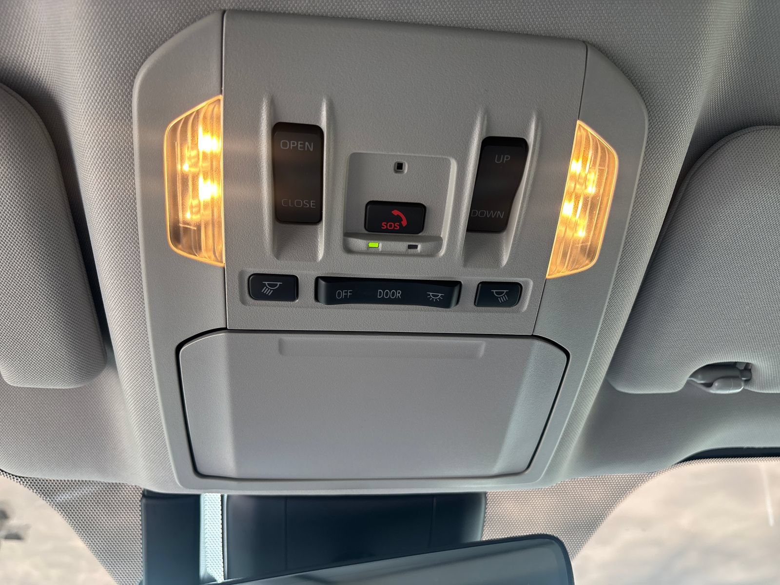 Used 2025 Toyota Highlander Limited FWD image 40