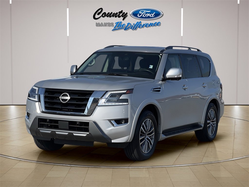 Used 2023 Nissan Armada SL w/ Captain's Chairs Package image 2