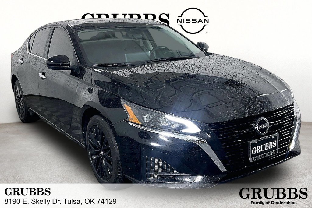 Used 2025 Nissan Altima 2.5 SV w/ SV Special Edition Package AWD/4WD image 1