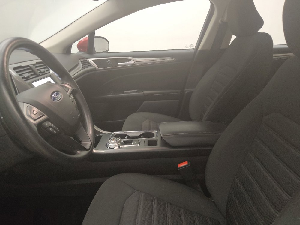 Used 2020 Ford Fusion SE AWD/4WD image 17