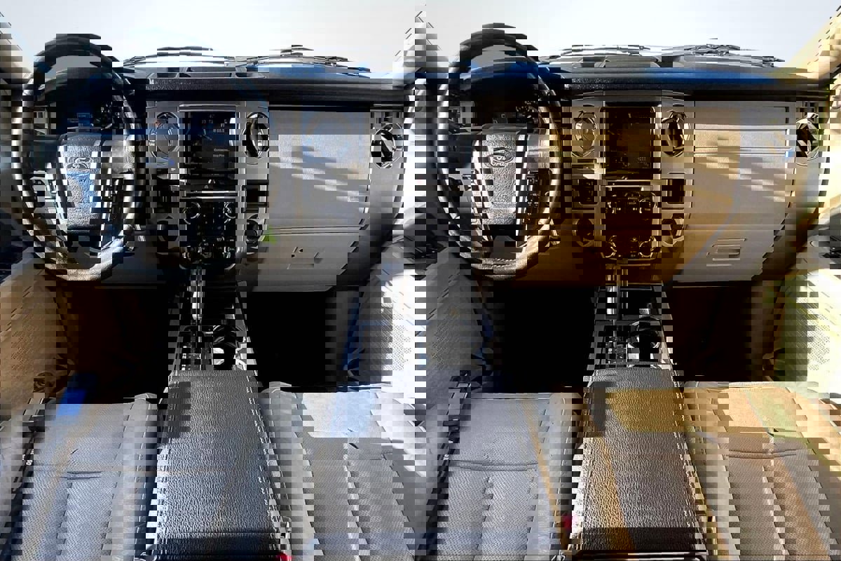 Used 2017 Ford Expedition XLT w/ Equipment Group 202A image 16