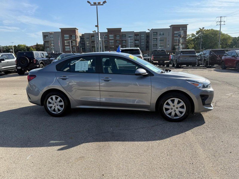 Used 2022 Kia Rio S image 2