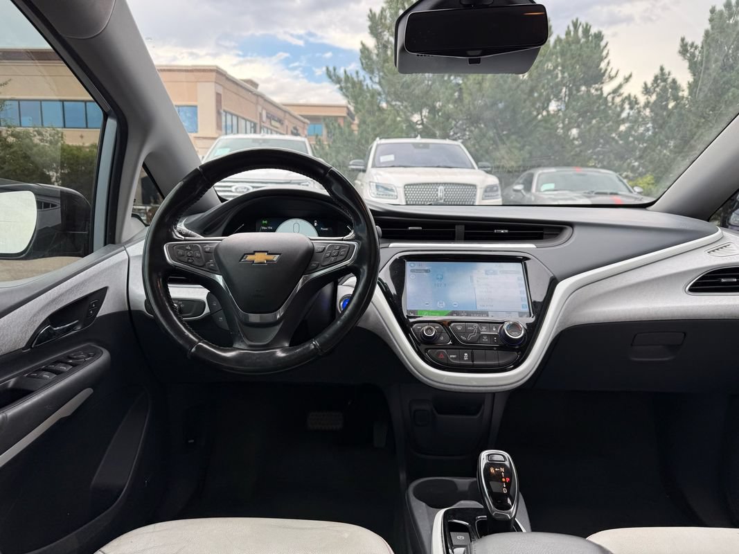 Used 2018 Chevrolet Bolt Premier w/ Driver Confidence II Package FWD image 24