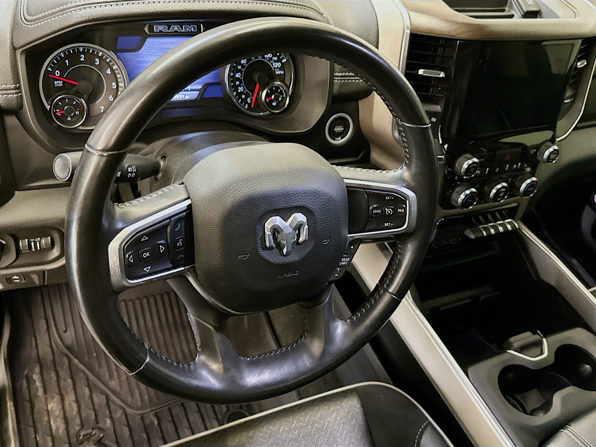 Used 2021 RAM 1500 Laramie image 18