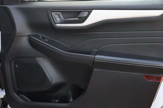 Used 2022 Ford Escape SE image 29