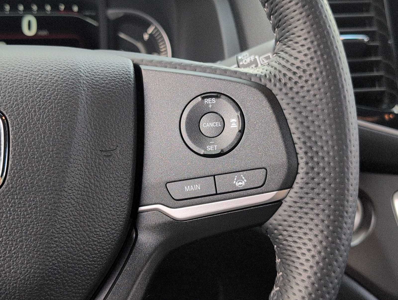 Used 2025 Honda Passport EX-L image 24