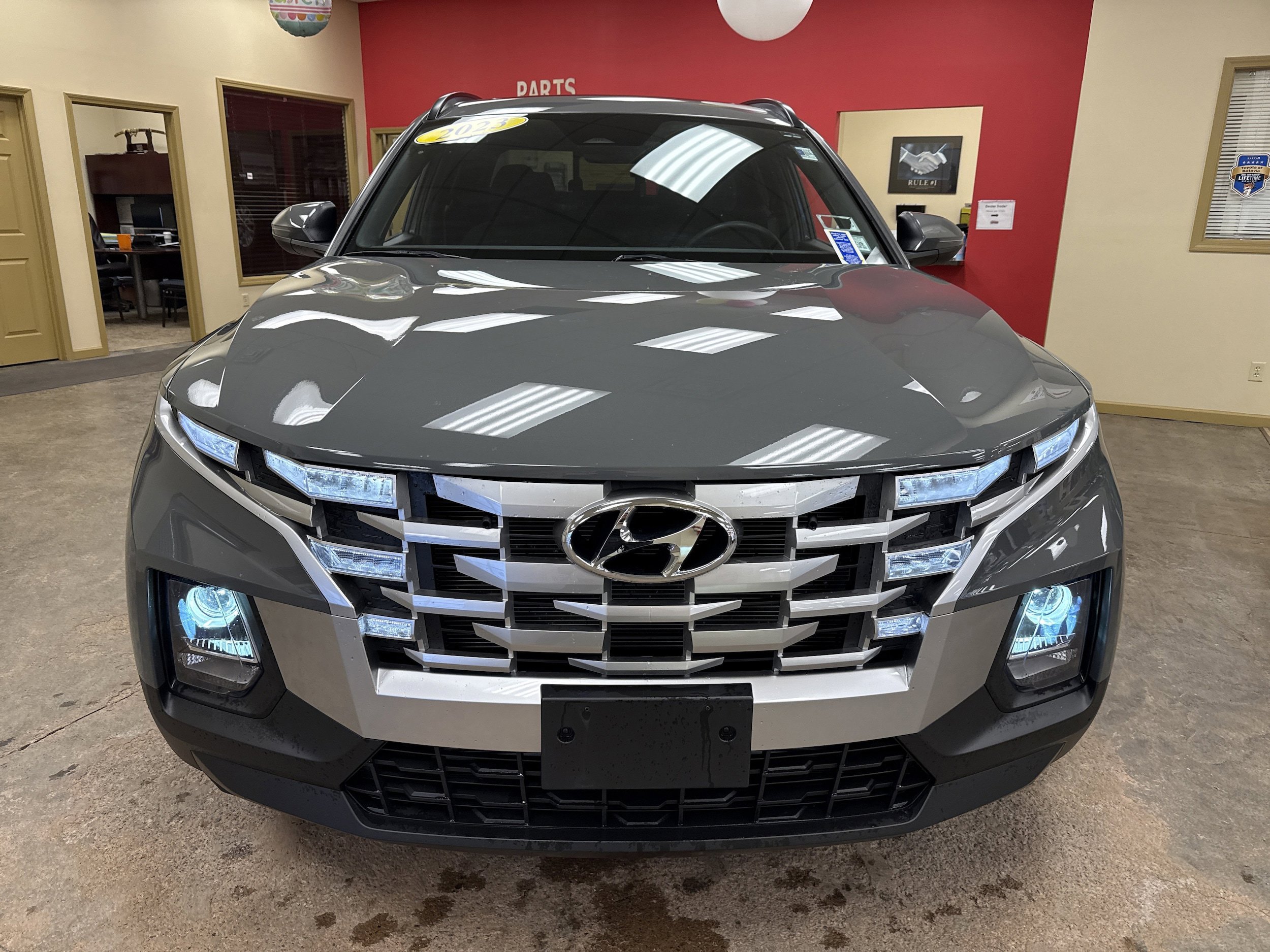 Used 2023 Hyundai Santa Cruz SEL w/ Activity Package AWD/4WD image 2