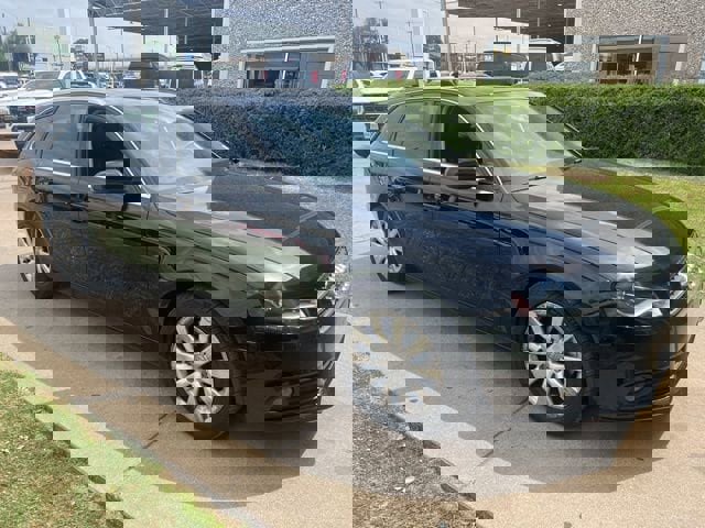 Used 2010 Audi A4 2.0T Premium Plus image 1