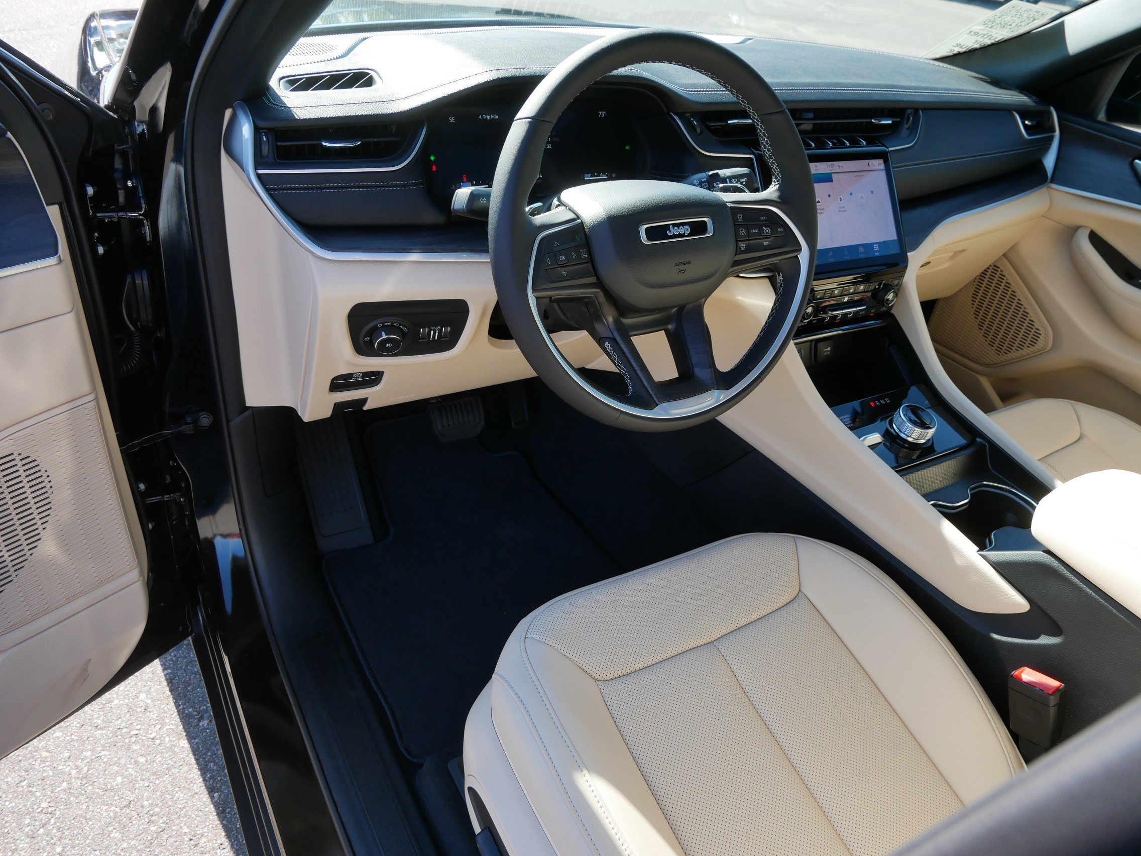 New 2025 Jeep Grand Cherokee Limited image 5
