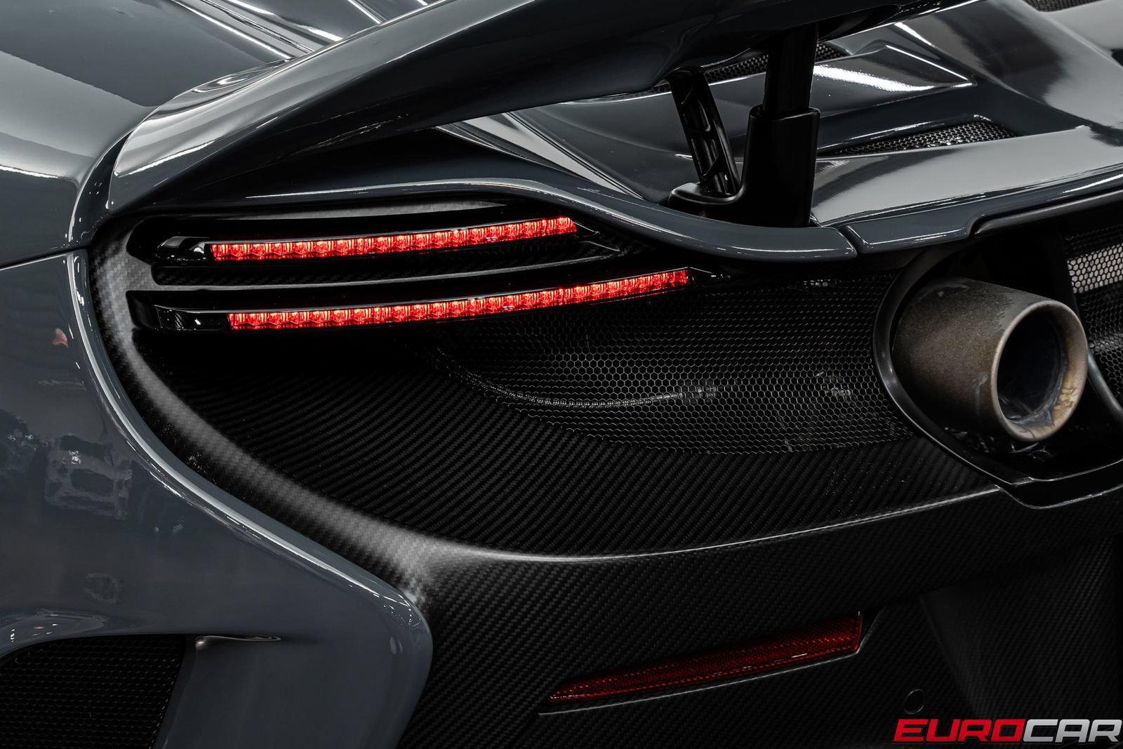 Used 2016 McLaren 675LT Spider RWD image 25