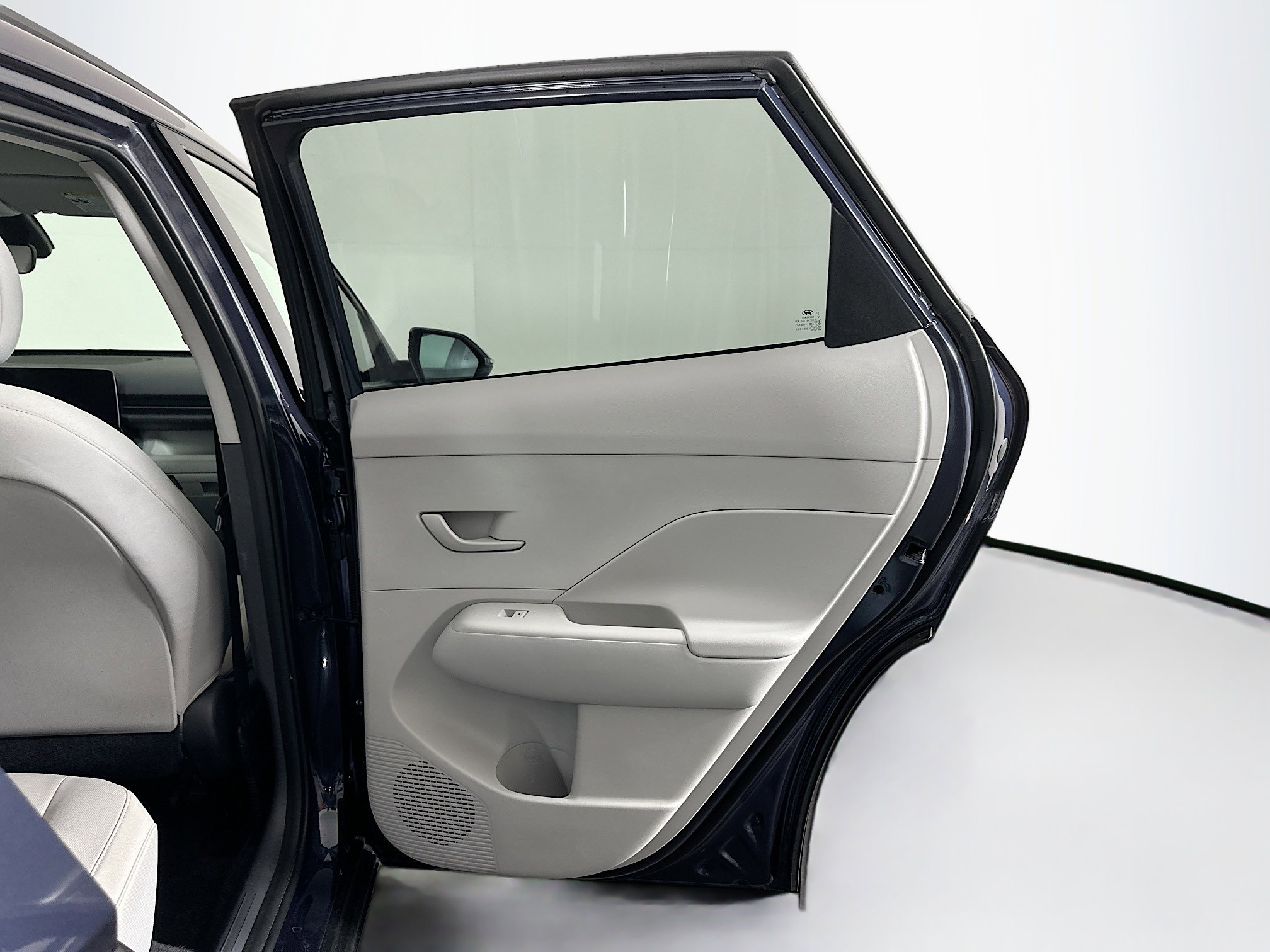 Used 2025 Hyundai Kona SEL image 30