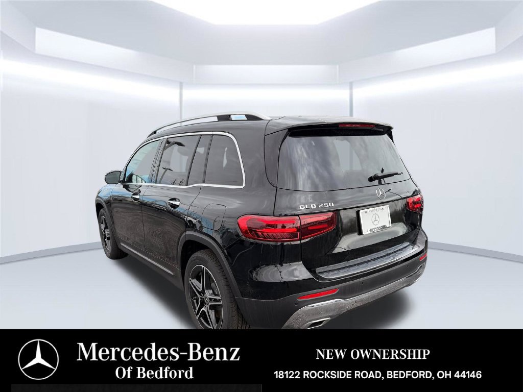 Used 2026 Mercedes-Benz GLB 250 4MATIC image 6