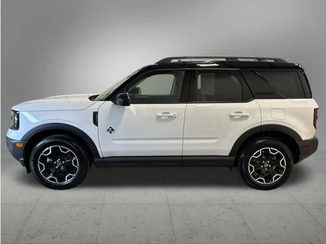 Used 2025 Ford Bronco Sport Outer Banks AWD/4WD image 2
