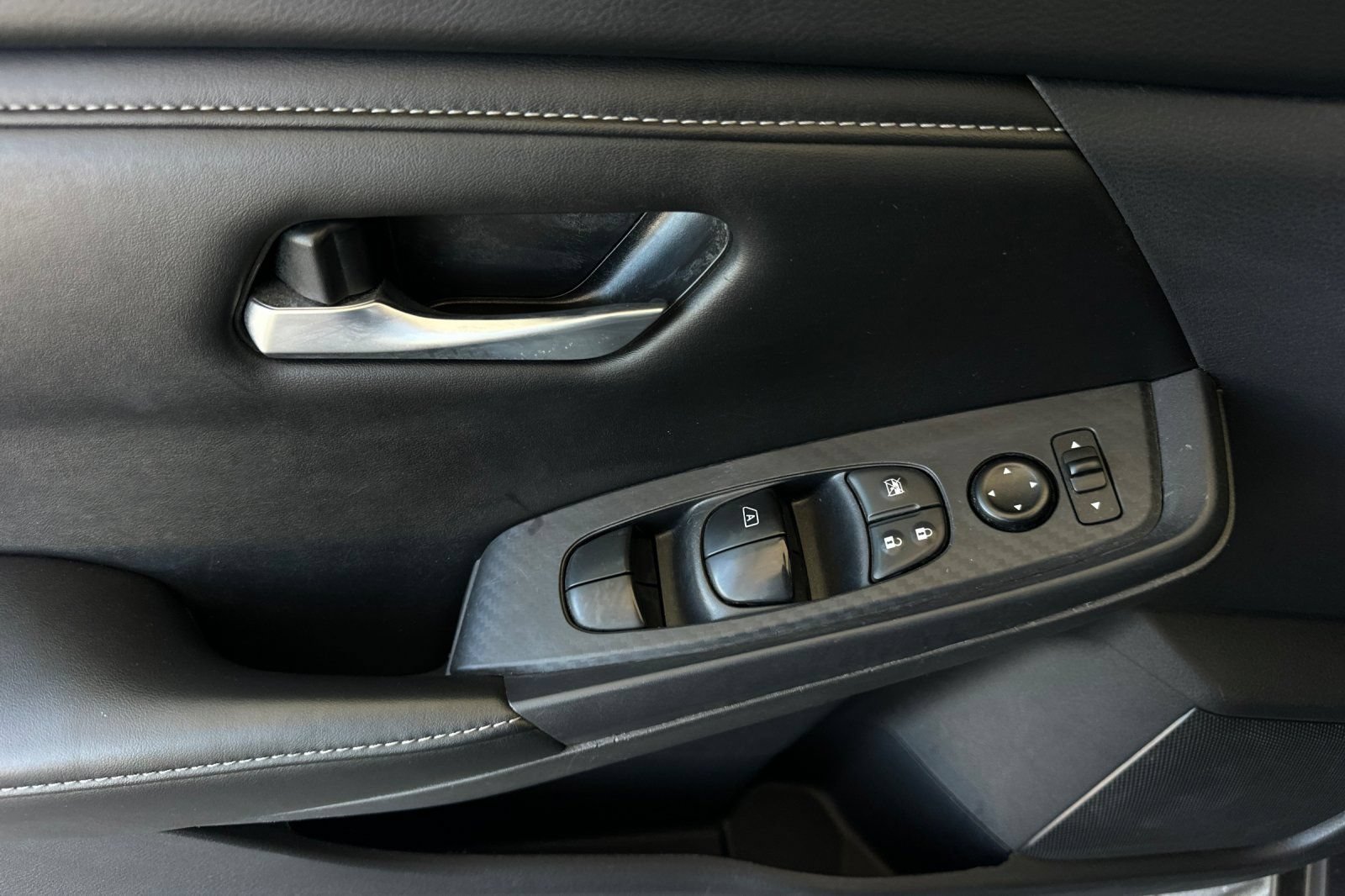 Used 2024 Nissan Sentra SV FWD image 10