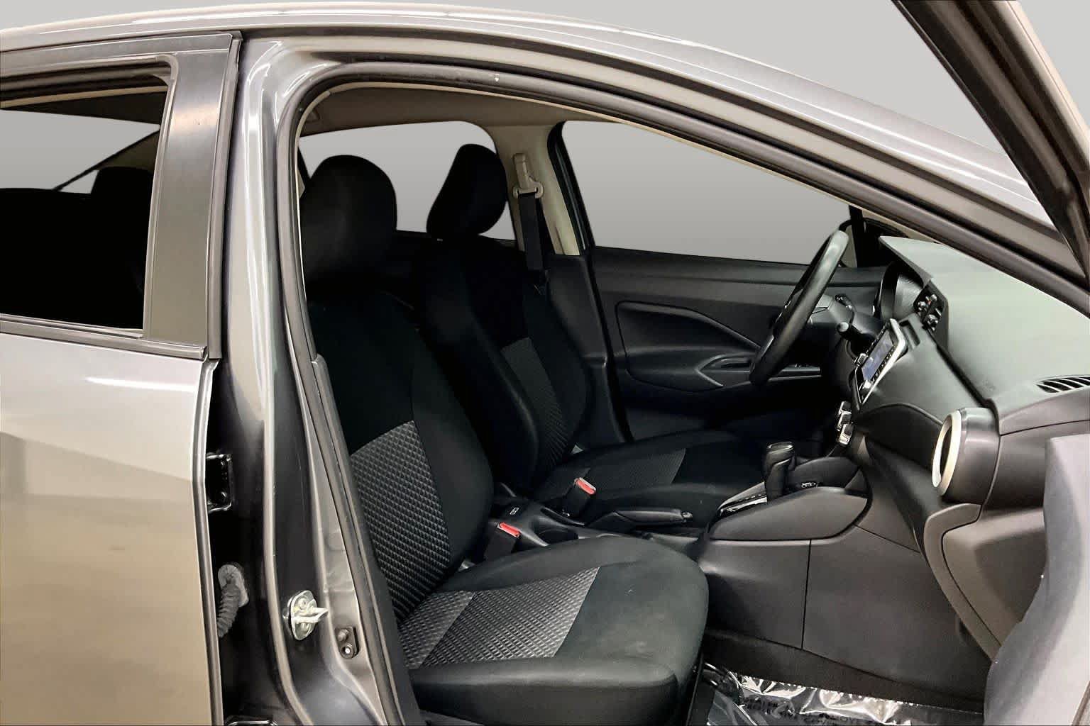 Used 2021 Nissan Versa S FWD image 9