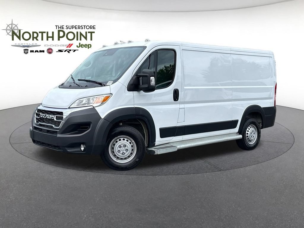 Used 2025 RAM ProMaster 2500 w/ U-Haul Equipment Group FWD image 1