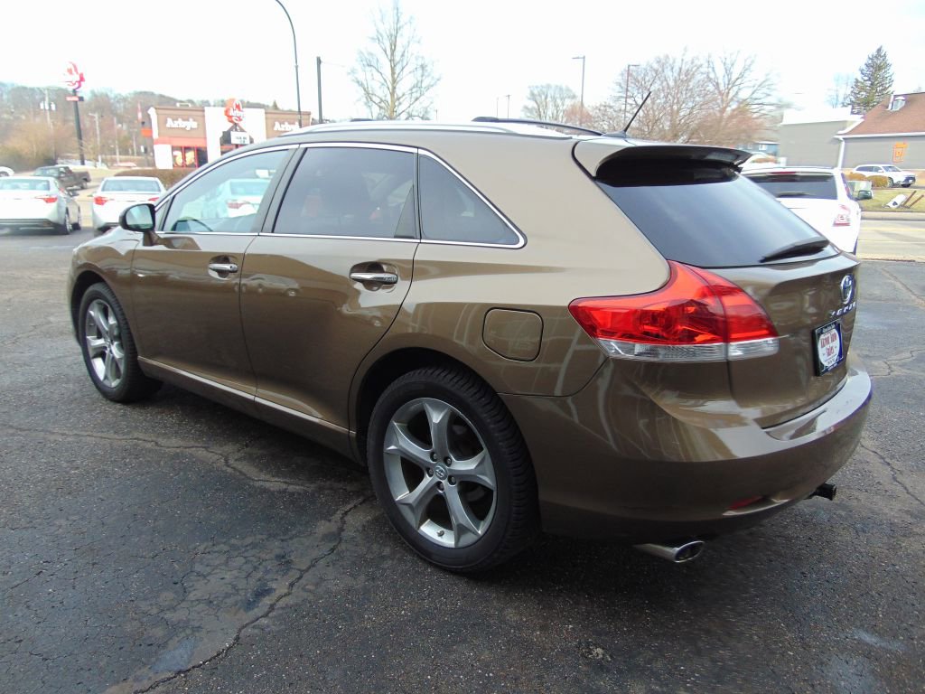 Used 2010 Toyota Venza XLE image 8