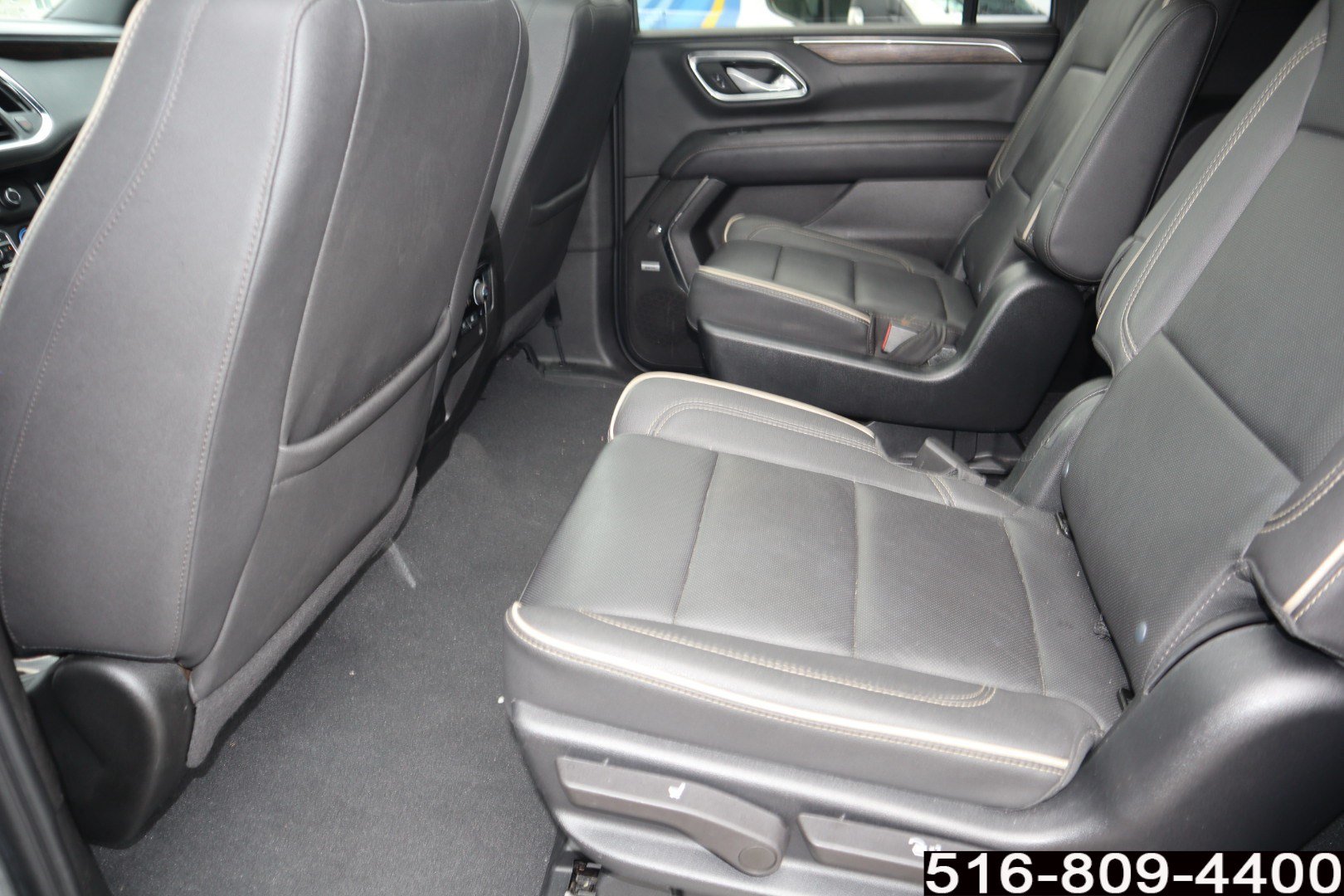 Used 2023 Chevrolet Suburban Premier AWD/4WD image 19