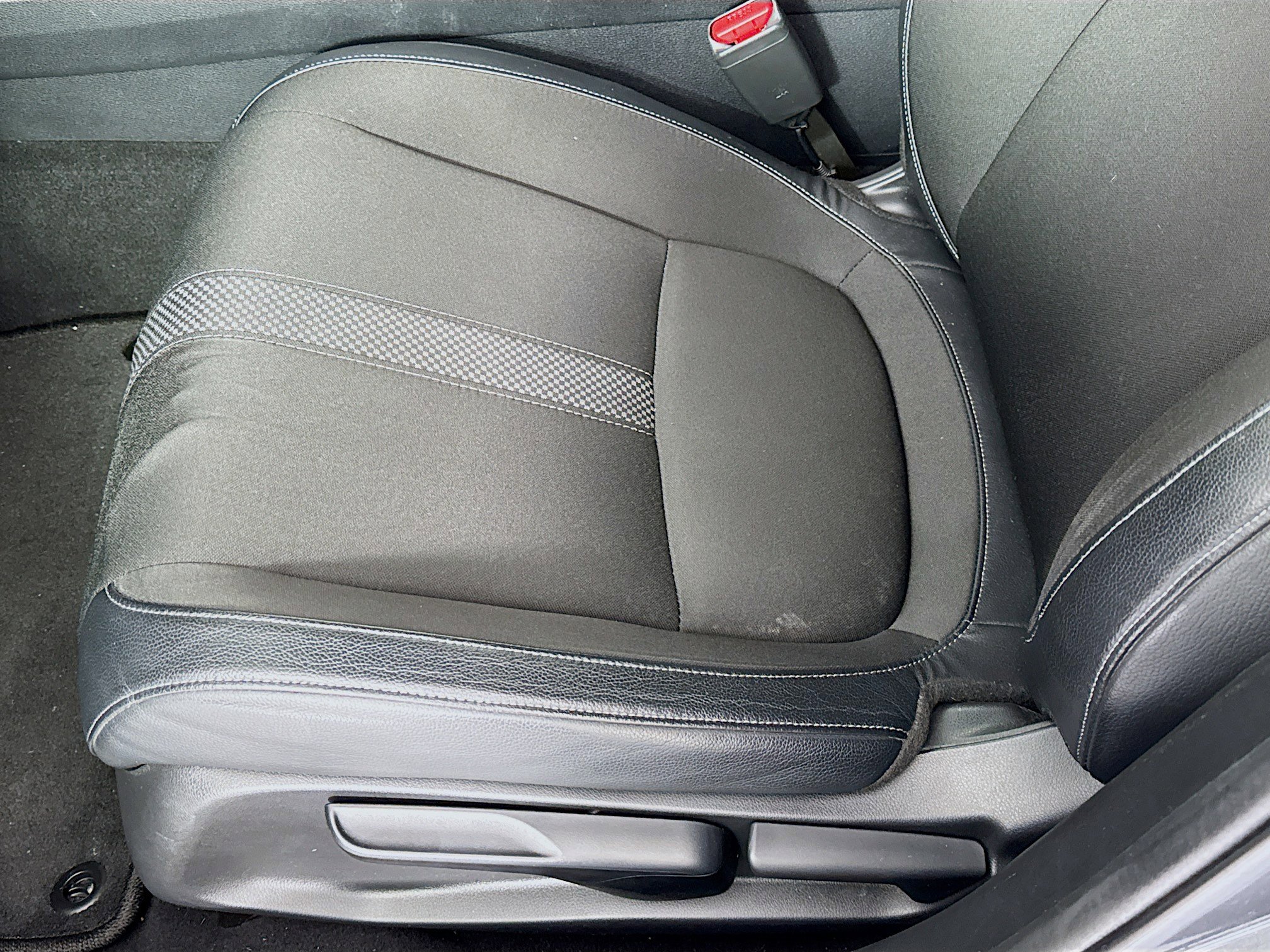 Used 2020 Honda Civic Sport image 18