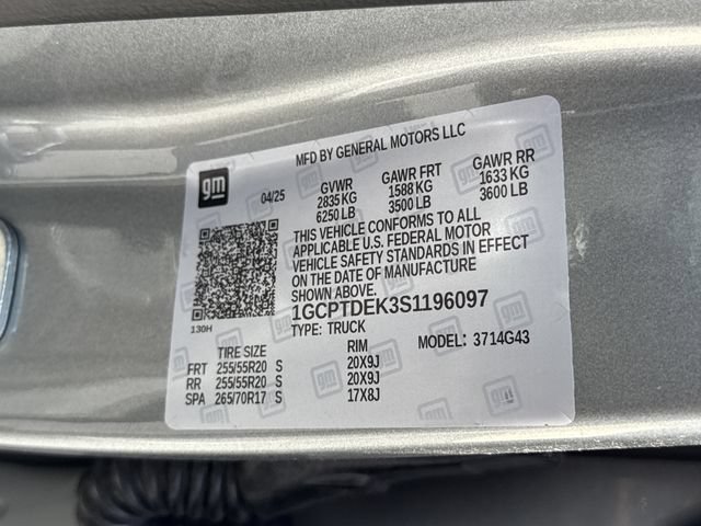 Used 2025 Chevrolet Colorado Z71 w/ Technology Package AWD/4WD image 44