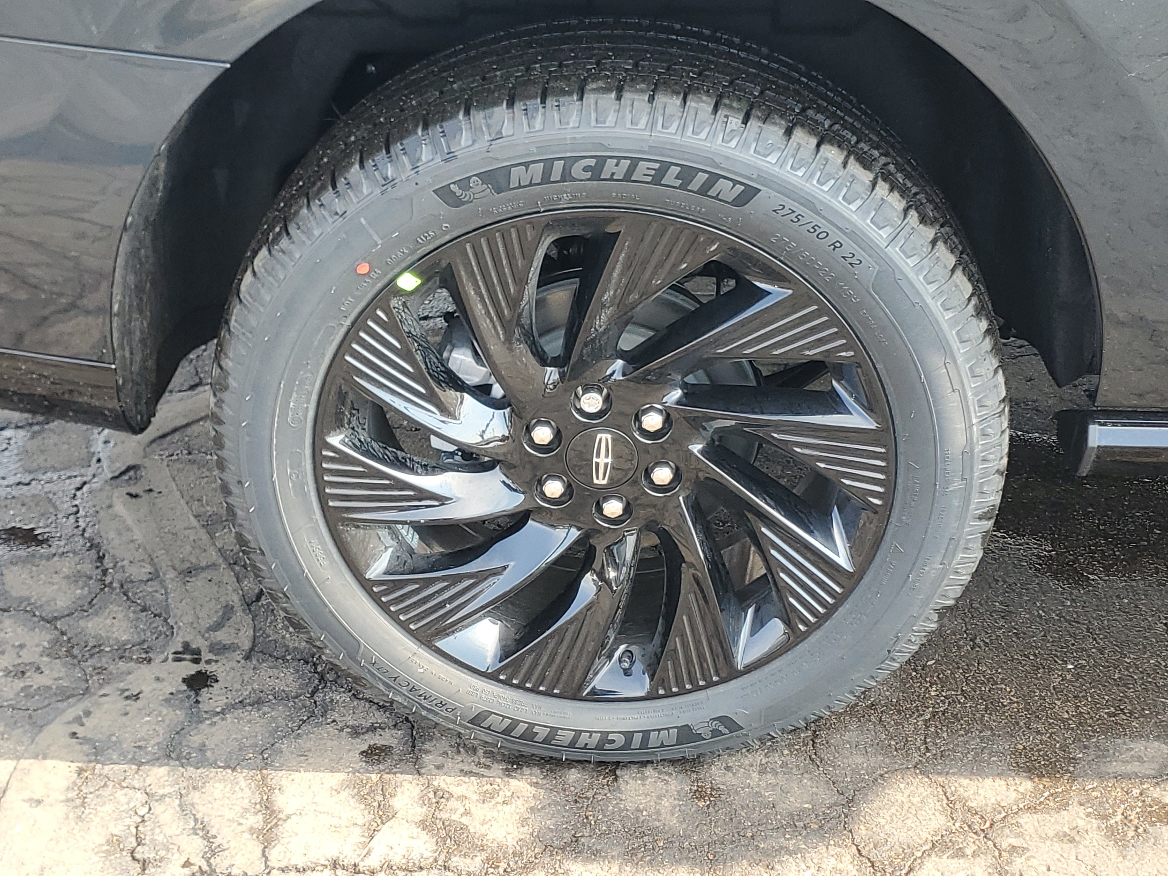 New 2026 Lincoln Navigator Reserve w/ Jet Appearance Package AWD/4WD image 5