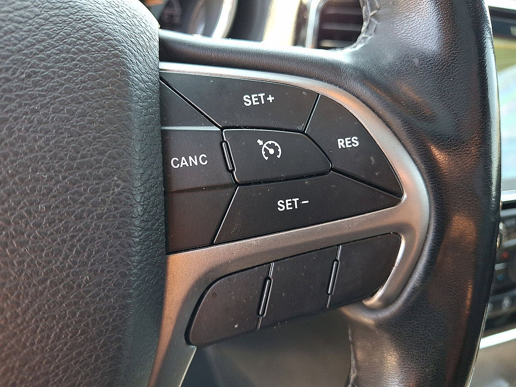 Certified 2020 Jeep Grand Cherokee Overland AWD/4WD image 24