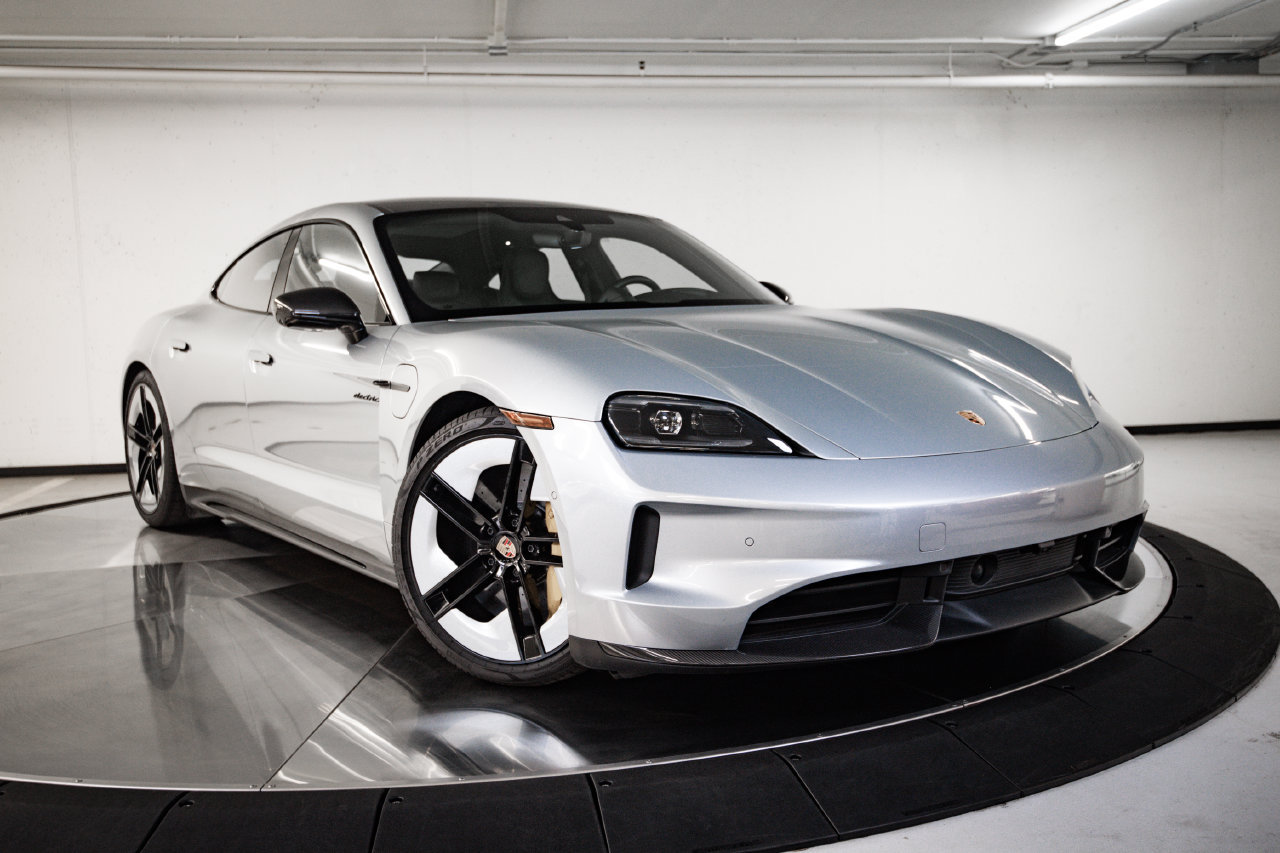 Certified 2026 Porsche Taycan GTS AWD/4WD image 9
