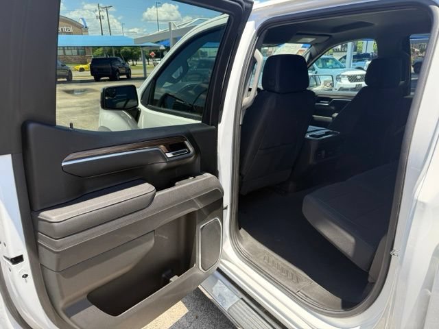 Used 2025 Chevrolet Silverado 1500 LT AWD/4WD image 10