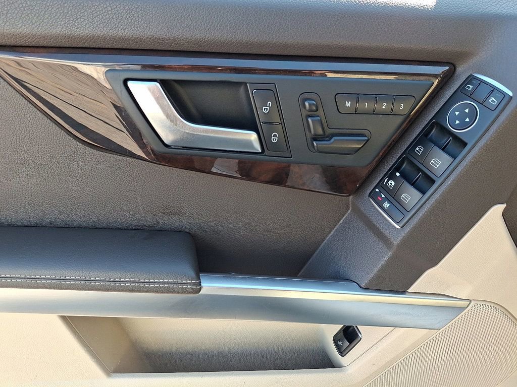 Used 2015 Mercedes-Benz GLK 350 4MATIC image 12