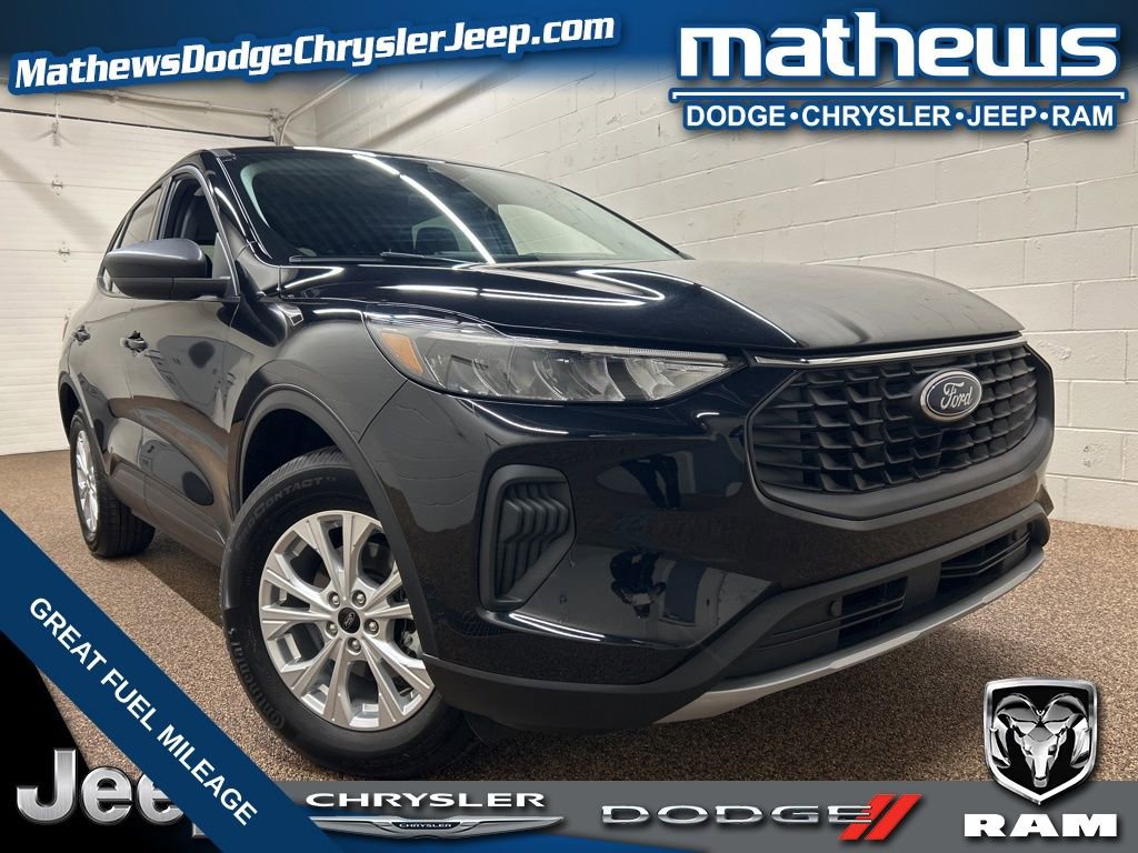 Used 2025 Ford Escape Active video 1