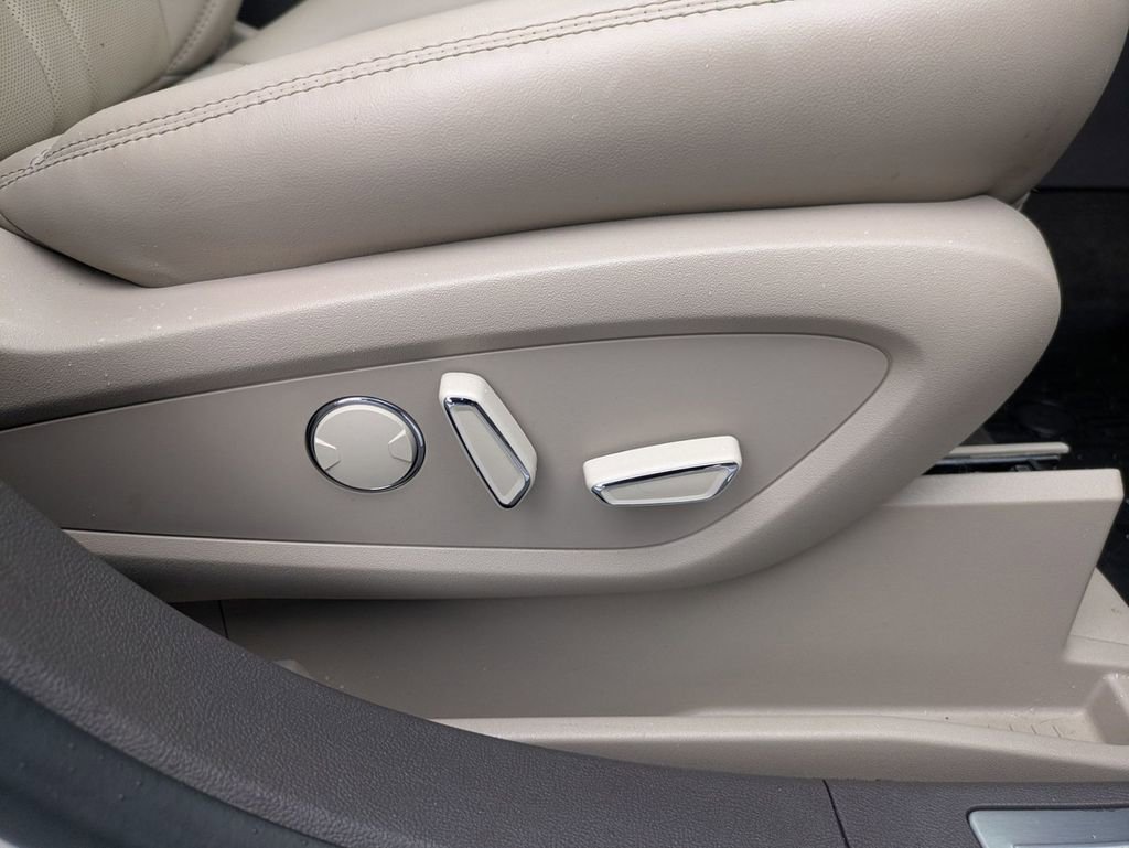 Used 2023 Lincoln Nautilus Reserve w/ Equipment Group 201A image 47