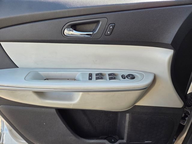 Used 2012 GMC Acadia SLT w/ LPO, 'HIT The Road' Package image 18