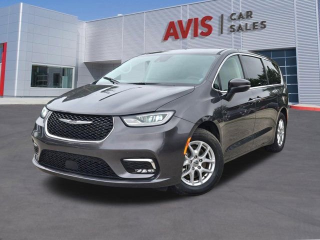 Used 2023 Chrysler Pacifica Touring-L