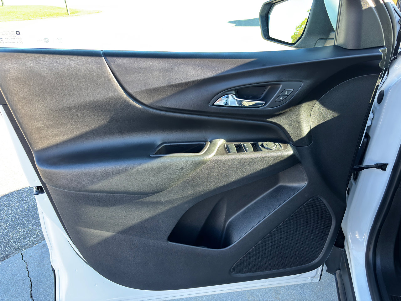 Used 2018 Chevrolet Equinox LT image 20