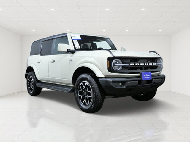 Certified 2025 Ford Bronco Outer Banks AWD/4WD image 1