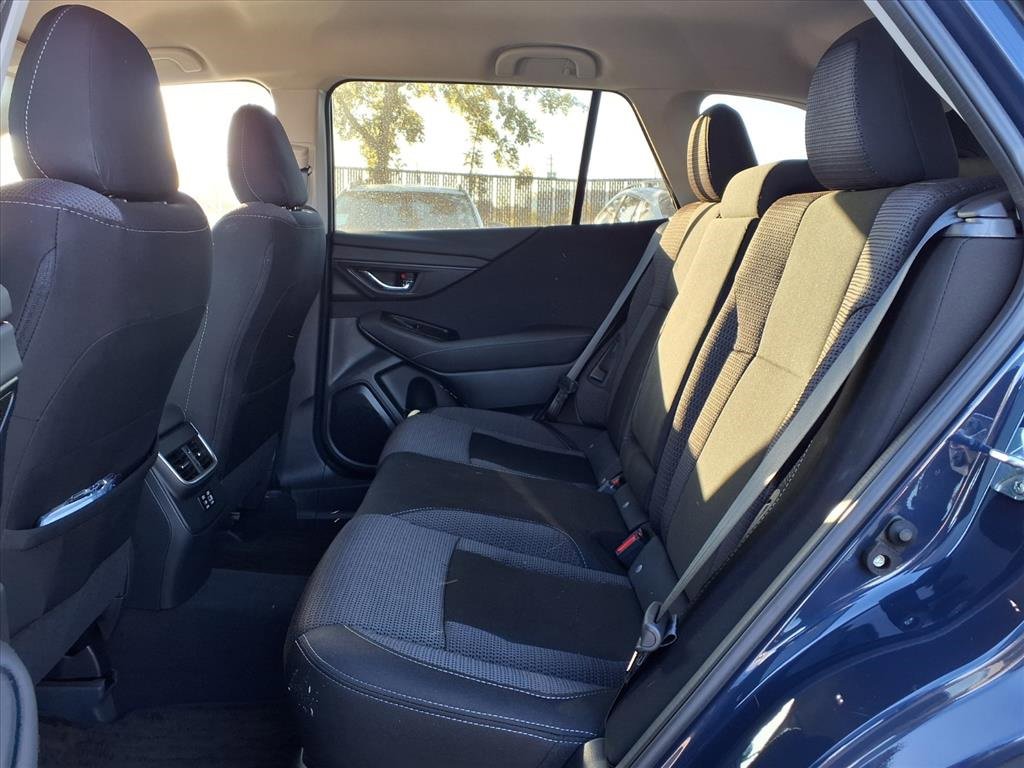 Certified 2025 Subaru Outback Premium image 5