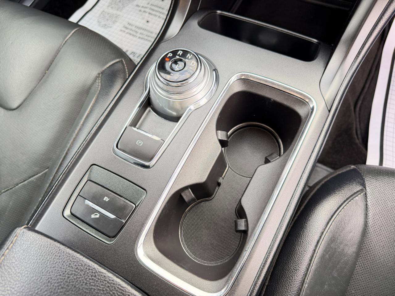 Used 2019 Ford Fusion Energi Titanium FWD image 50