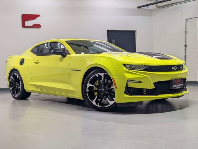 Used 2021 Chevrolet Camaro SS RWD image 2