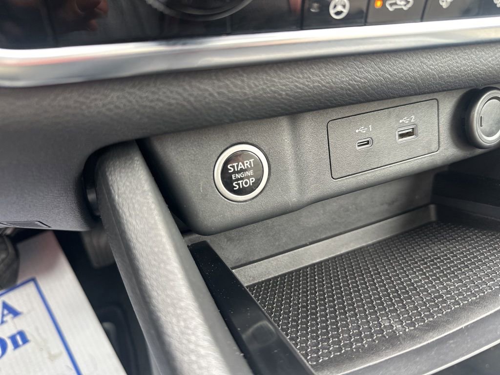 Used 2021 Nissan Rogue SV w/ Premium Package FWD image 18