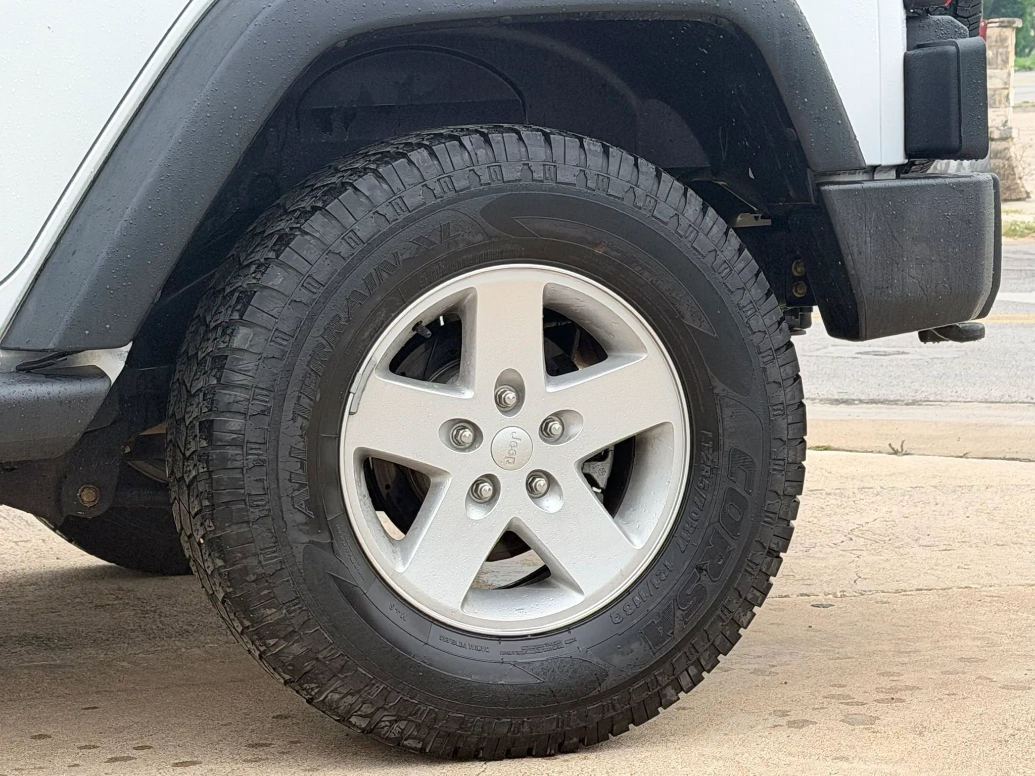 Used 2017 Jeep Wrangler Unlimited Sport w/ Quick Order Package 24S AWD/4WD image 2