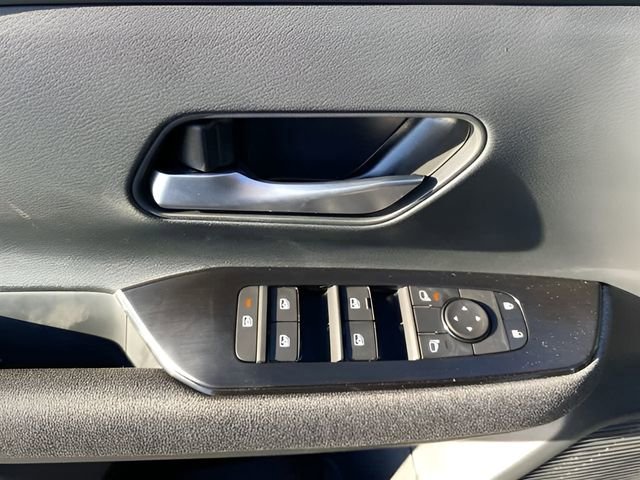 New 2026 Nissan Kicks SV w/ SV Premium Package image 9