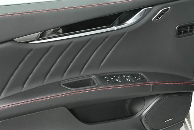 New 2024 Maserati Ghibli Modena Ultima Q4 image 6