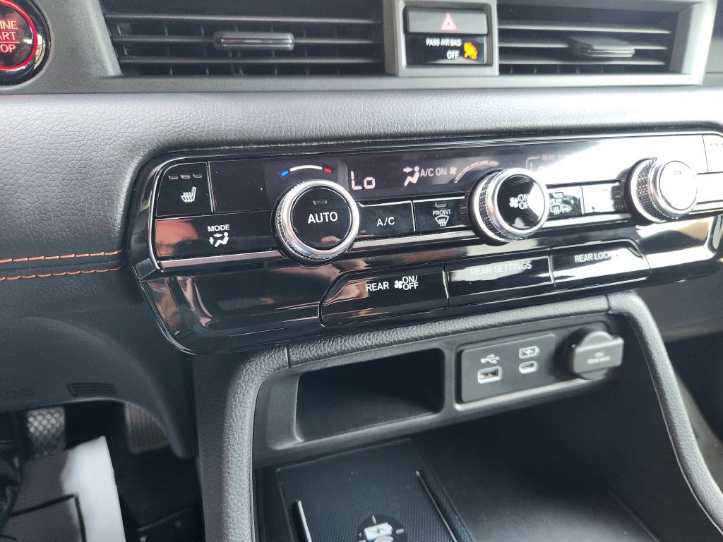 Used 2024 Honda Pilot TrailSport image 31