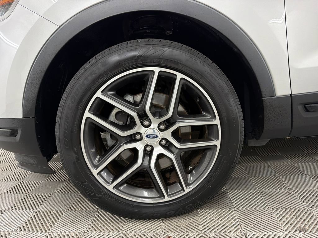 Used 2019 Ford Explorer Sport w/ Equipment Group 401A image 14