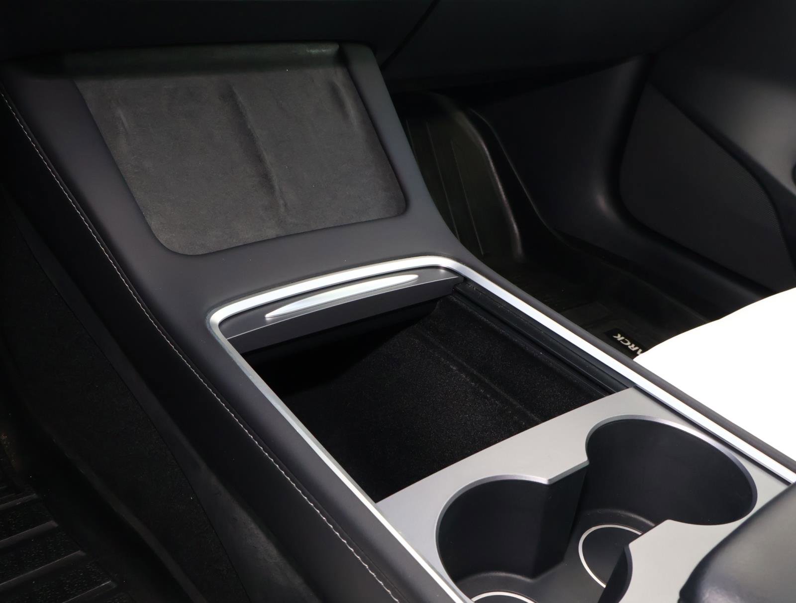 Used 2022 Tesla Model 3 Standard Range image 22