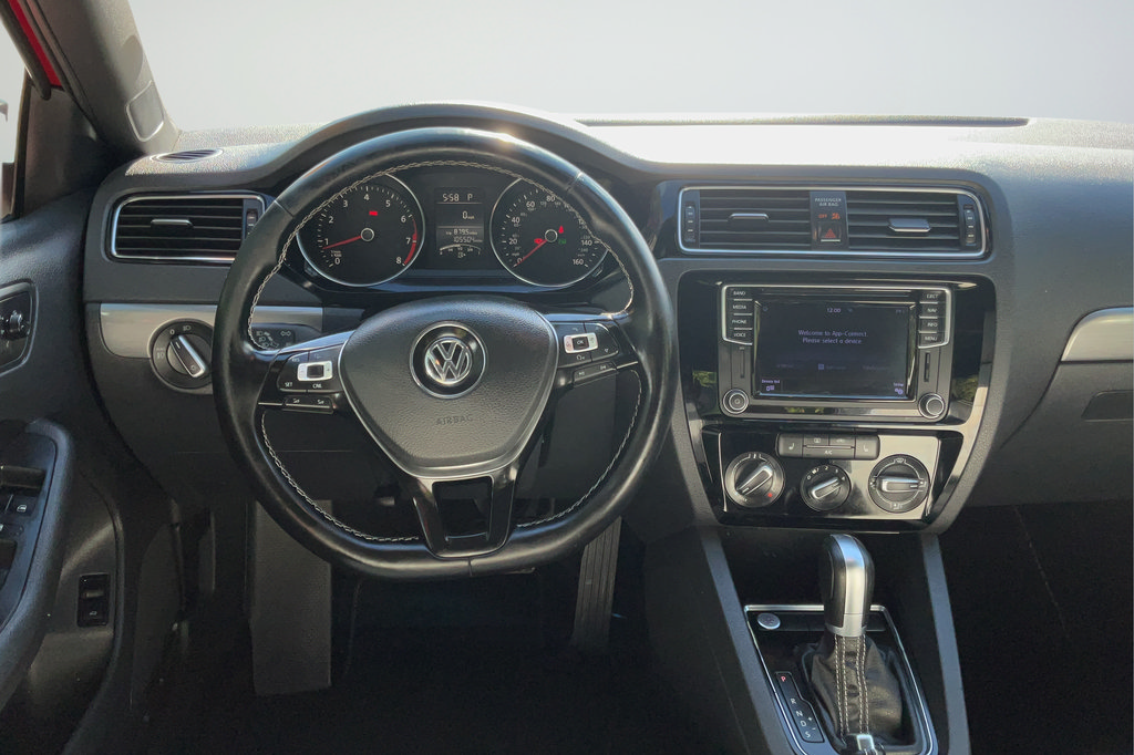Used 2016 Volkswagen Jetta Sport FWD image 12