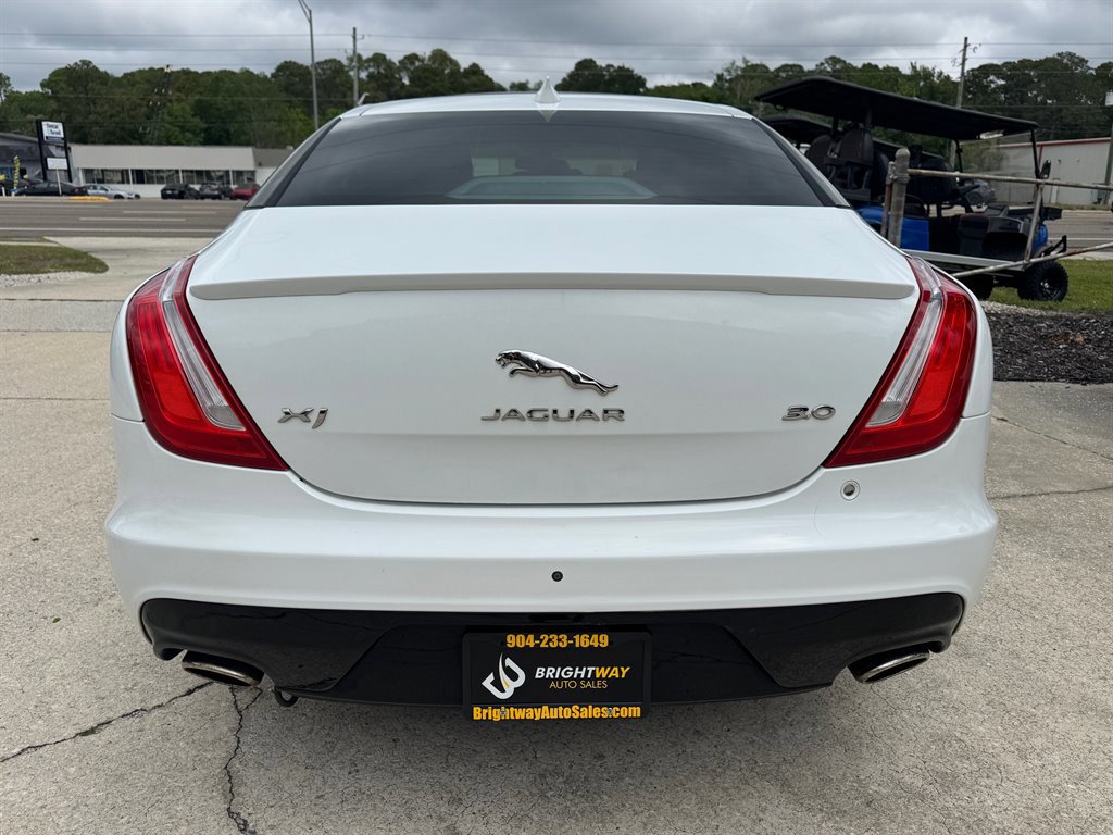 Used 2017 Jaguar XJ R-Sport image 6