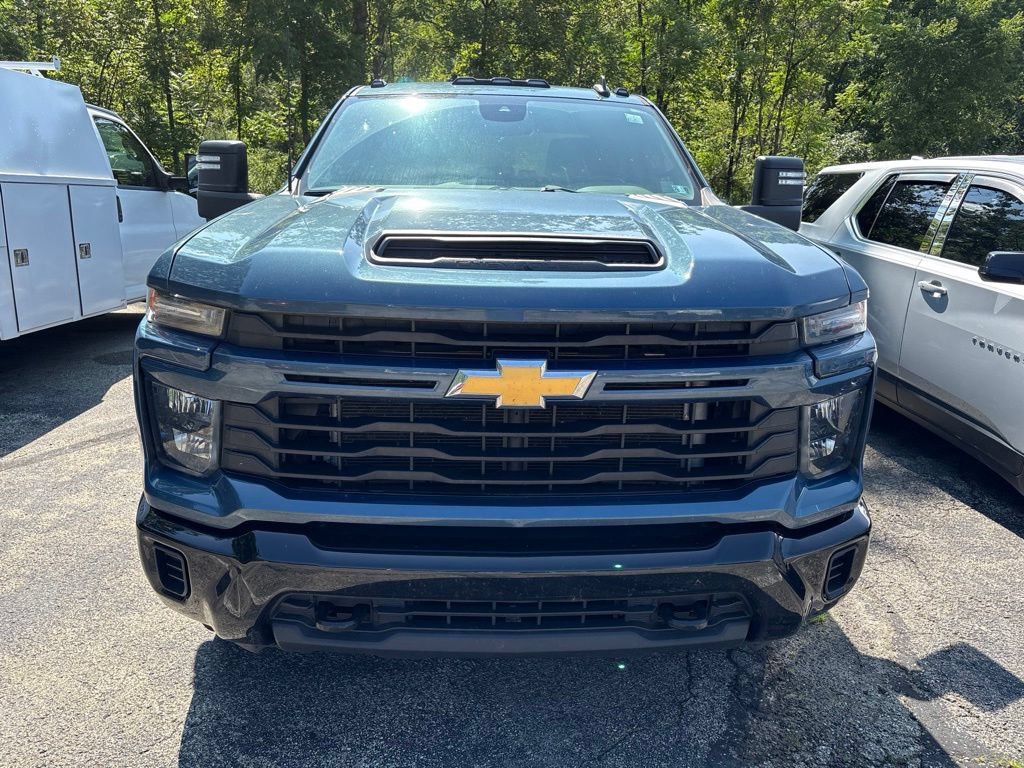 Certified 2024 Chevrolet Silverado 2500 Custom w/ Custom Value Package AWD/4WD image 2